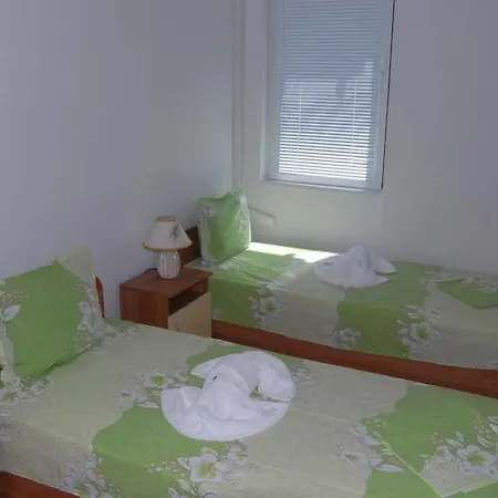 Guest house Friends 2*